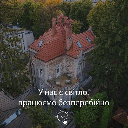 Lion'S Castle Hotel إلفيف المظهر الخارجي الصورة