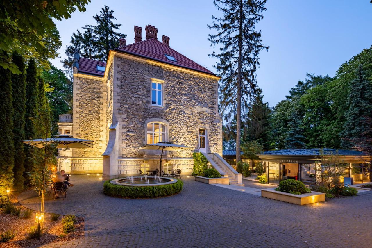 Lion'S Castle Hotel إلفيف المظهر الخارجي الصورة