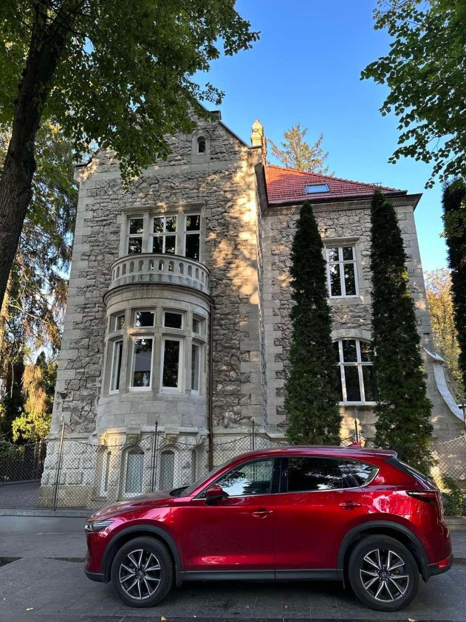 Lion'S Castle Hotel إلفيف المظهر الخارجي الصورة